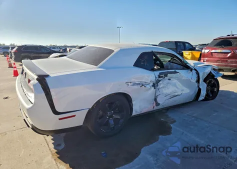 2016 Dodge Challenger Sxt z USA, uszkodzony, nr VIN 2C3CDZAG4GH158711